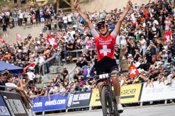 Copa del Mundo de Mountain Bike 2025: Alessandra Keller y Alan Hatherly brillan en el XCO de Lenzerheide