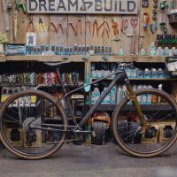 Para verlo: el montaje paso a paso de la Mondraker Podium RR SL más ligera del planeta