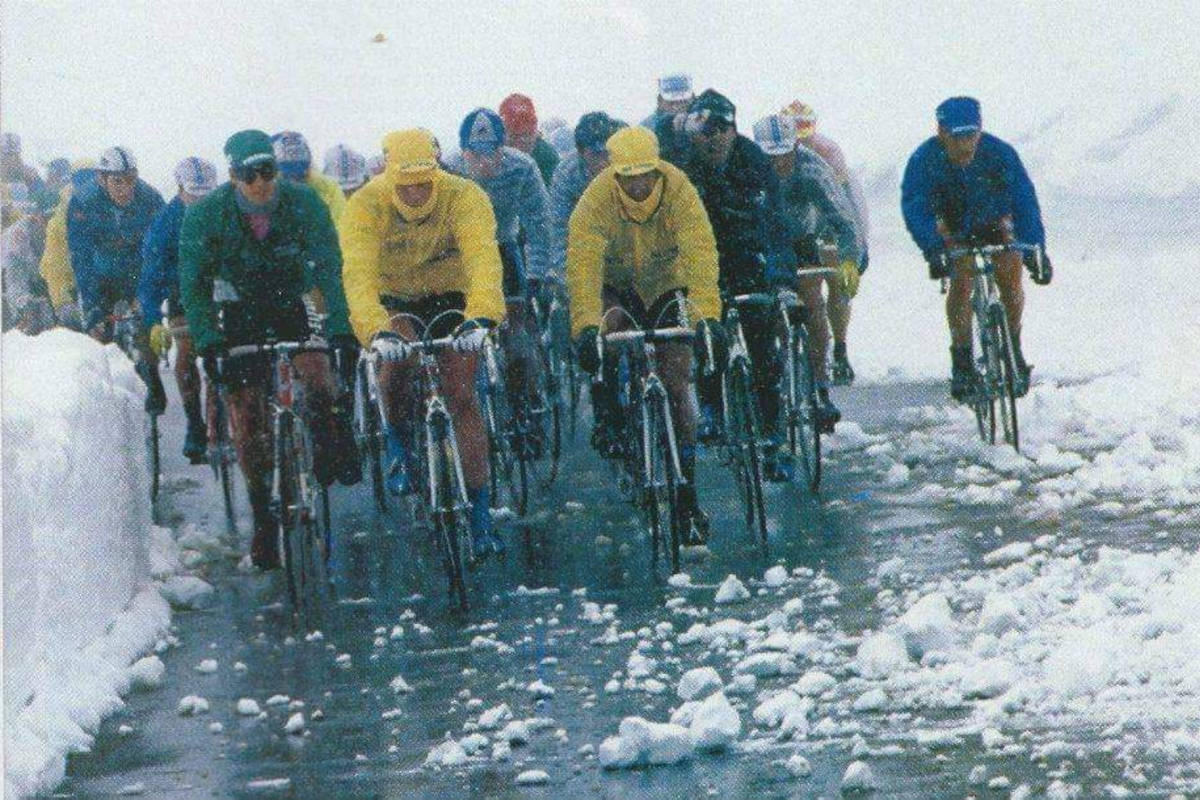 Ascensión al Passo di Gavia en el Giro de Italia 1988. Imagen: TVE