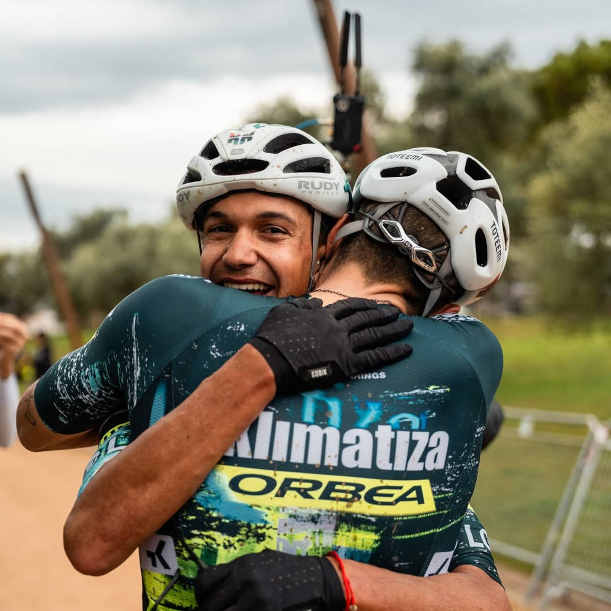 Miguel Muñoz y Luis Francisco Pérez. Imagen: Andalucía Bike Race