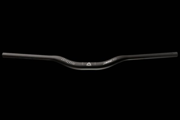 Hope Tech presenta su nuevo manillar de carbono de 35 mm fabricado en el Reino Unido