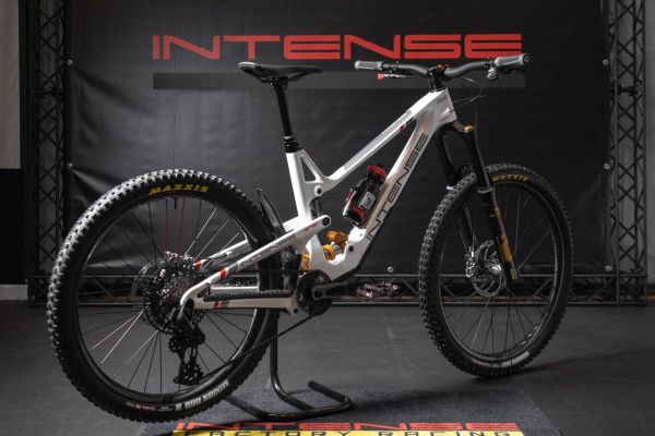 Intense Cycles detiene la venta online en Europa para reforzar su negocio en Norteamérica