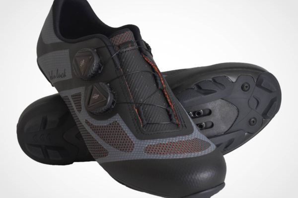 John Luck Auris: unas zapatillas en edición limitada y precio ajustado para los ciclistas más exigentes