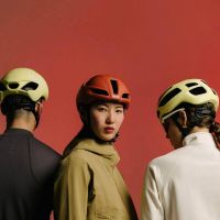 KASK reinterpreta la puesta de sol en sus cascos más emblemáticos con la gama Cloudy Sunset Collection