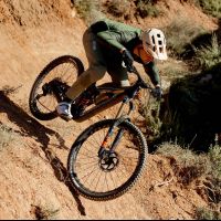 Lazer presenta el nuevo Impala KinetiCore con tecnología DualCore para elevar la seguridad en el Mountain Bike