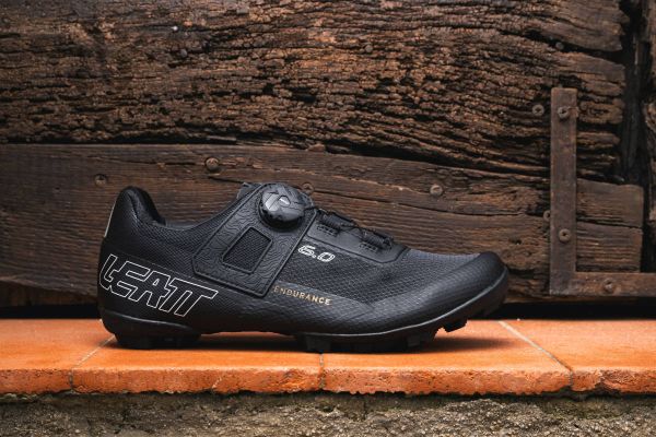 Leatt entra con fuerza en el calzado para Gravel y XC con su nueva colección de zapatillas Endurance