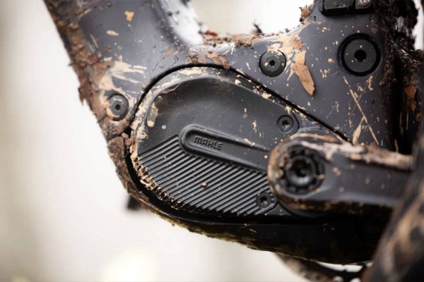 MAHLE entra con fuerza en el segmento e-MTB con su revolucionario motor central M40