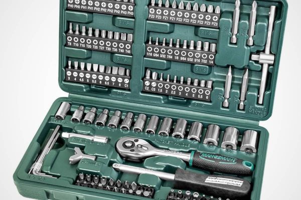 Mannesmann M29166: un maletín de herramientas imprescindible para aficionados a la mecánica y el bricolaje