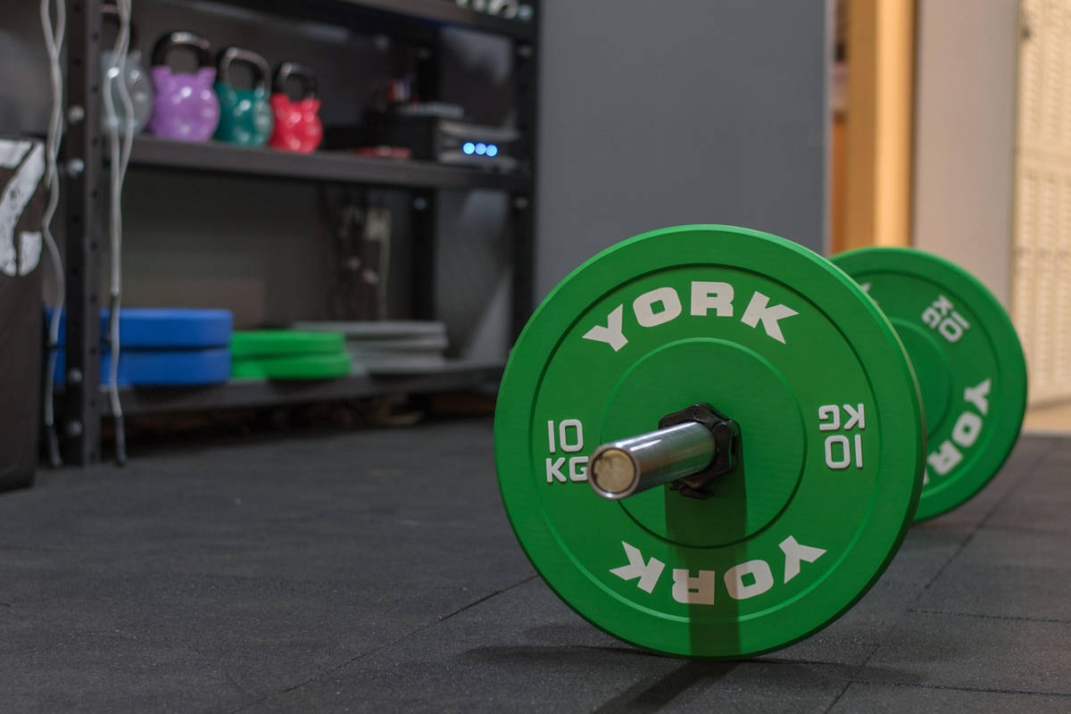 Pesas de gimnasio. Imagen: Zakmen / Pixabay