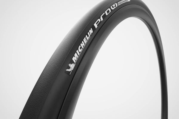 Cazando ofertas: el Michelin Pro4 Endurance de 23 mm, a precio irresistible en Decathlon