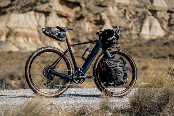Moustache presenta la Dimanche 29 Gravel, una versátil eléctrica preparada para rutas mixtas
