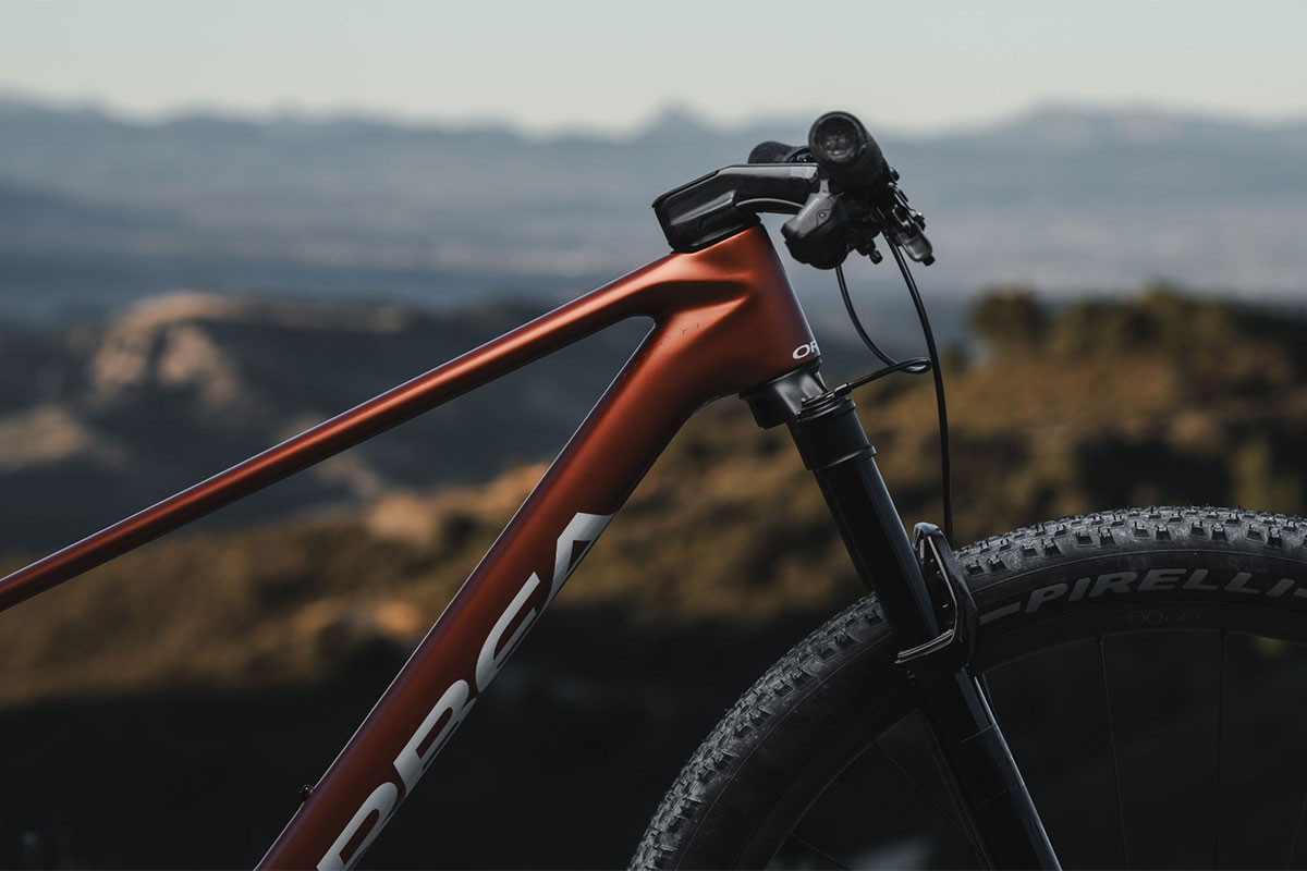 Orbea Alma 2025: una rígida de XC con tecnología X-Fader que prometer llevar la eficiencia y comodidad a otro nivel