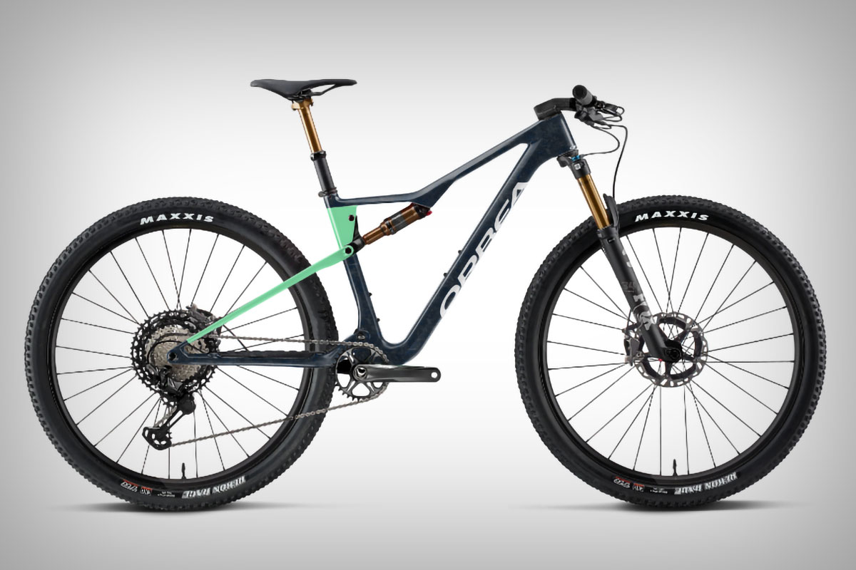 Orbea presenta las nuevas Alma y Oiz del Factory Team 2025 en versión réplica