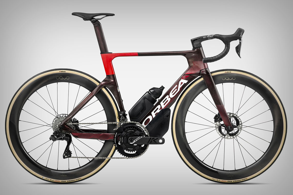 Orbea presenta (y pone a la venta) las bicicletas réplica del equipo Lotto para la temporada 2025