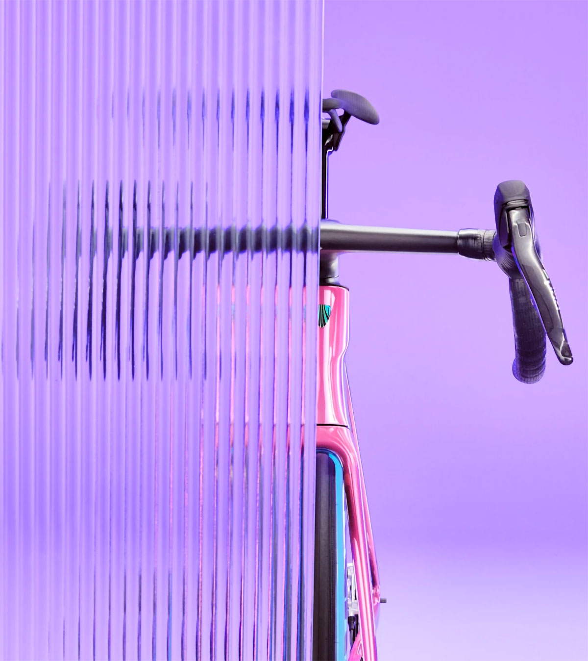 Chroma Synthwave: la nueva pintura retrofuturista para las bicicletas de carretera más avanzadas de Trek Bikes