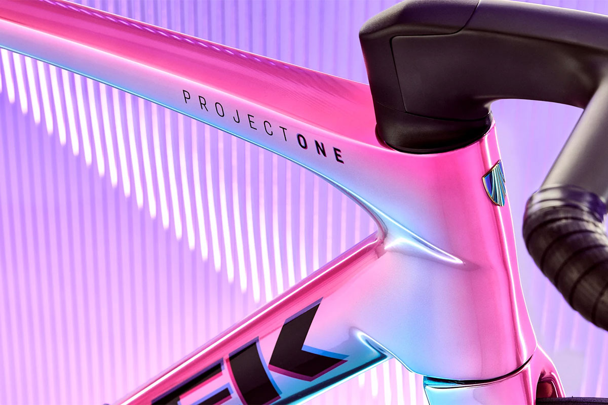 Chroma Synthwave: la nueva pintura retrofuturista para las bicicletas de carretera más avanzadas de Trek Bikes