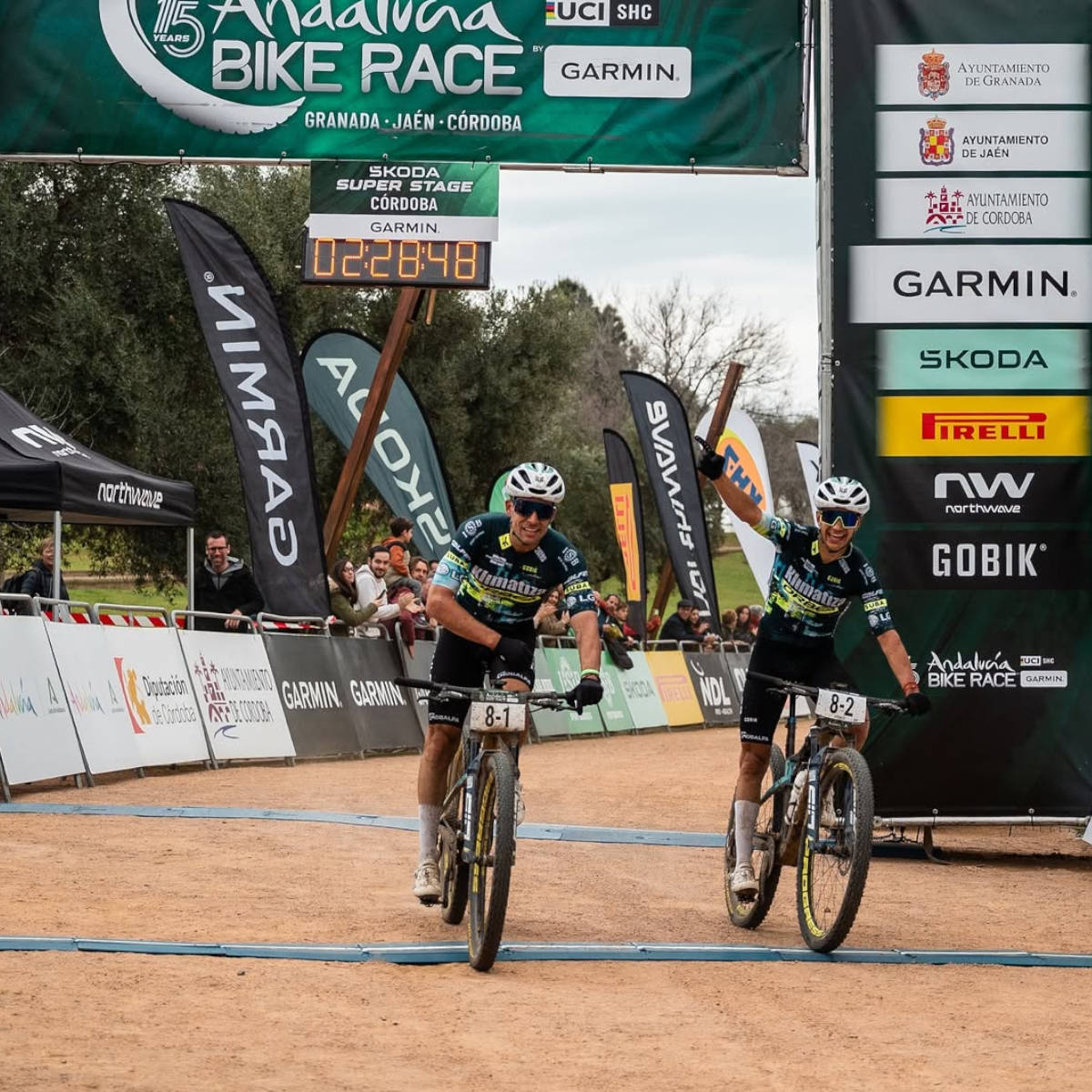 Miguel Muñoz y Luis Francisco Pérez. Imagen: Andalucía Bike Race