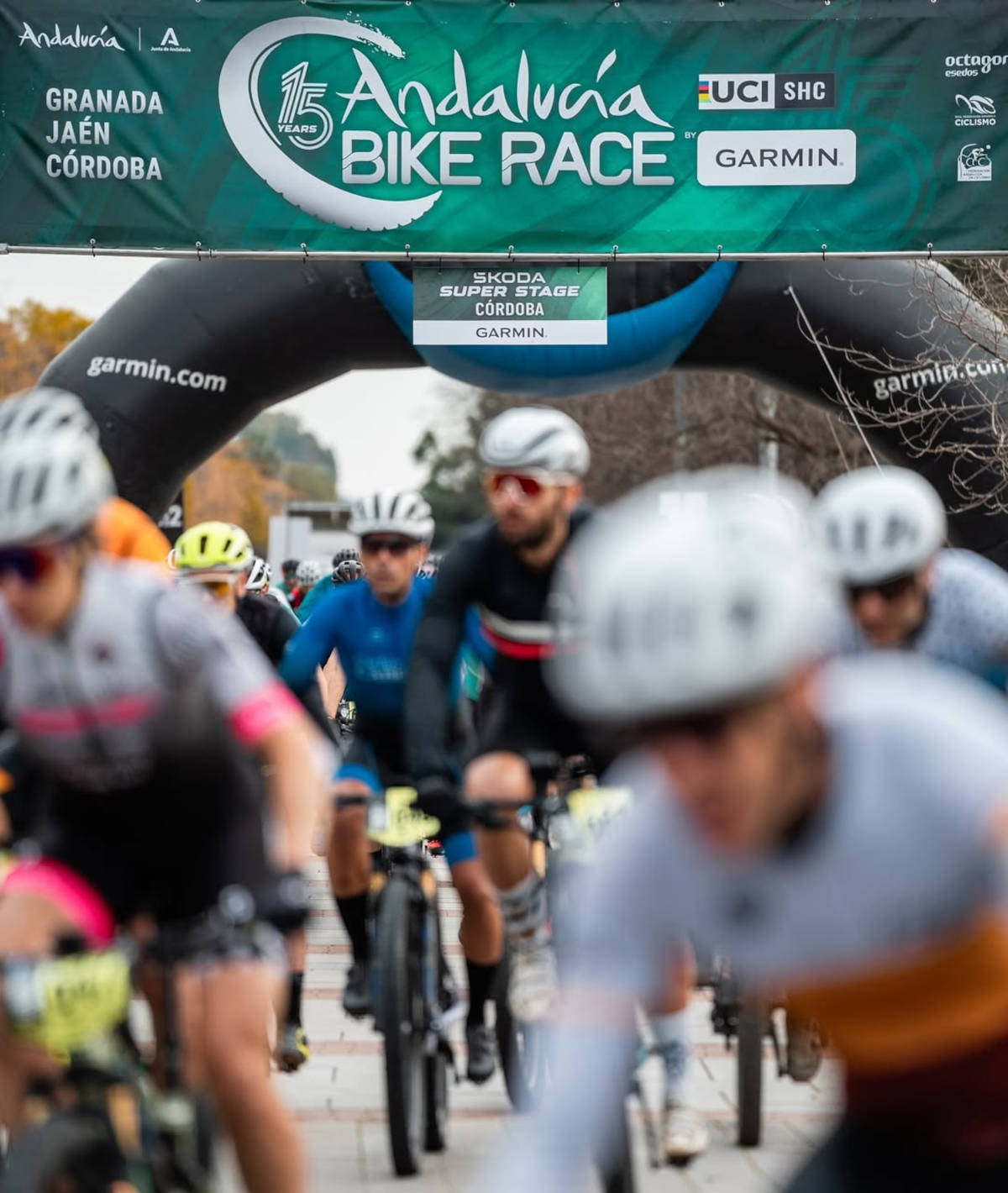 Parrilla de salida de la quinta etapa. Imagen: Andalucía Bike Race