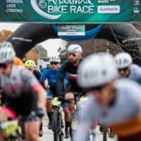 Miguel Muñoz y Luis Francisco Pérez brillan en la Skoda Super Stage de la Andalucía Bike Race 2025