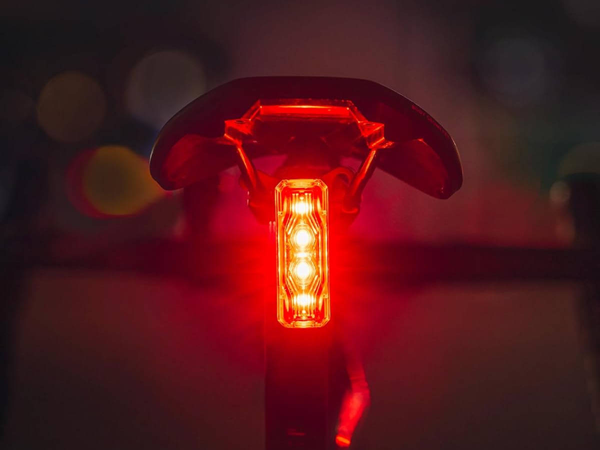 Ravemen TR150: luz trasera inteligente con 150 lúmenes, función de frenado y un precio sin competencia