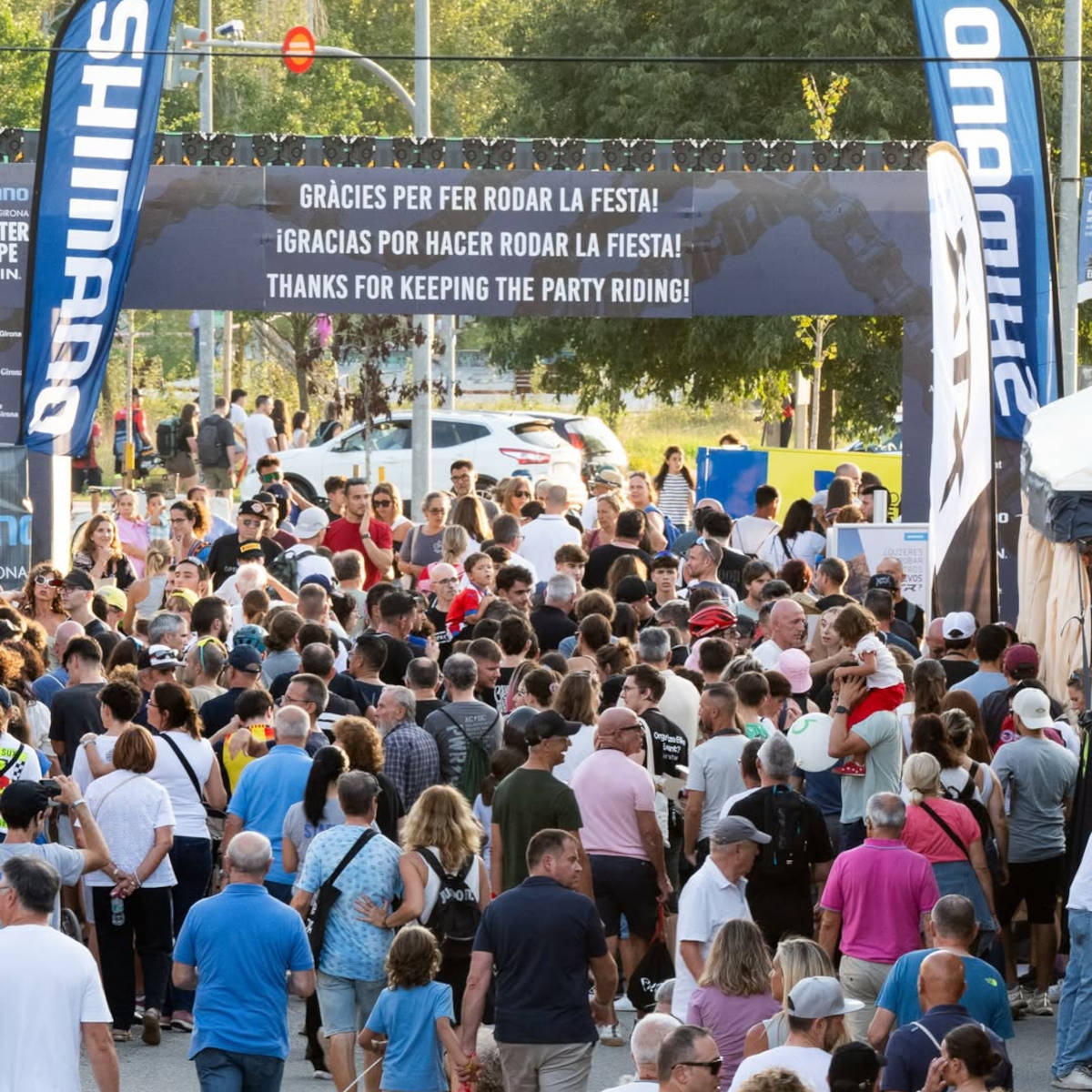 Visitantes del festival ciclista. Imagen: Sea Otter Europe
