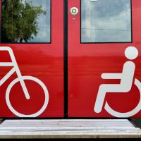 Renfe refuerza su apuesta por la intermodalidad: las bicicletas viajarán completas en trenes Avant y se lanza el billete ‘Tren + Bici’