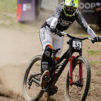 Copa del Mundo de Descenso 2025: Marine Cabirou y Jackson Goldstone dominan la Black Snake de Val di Sole