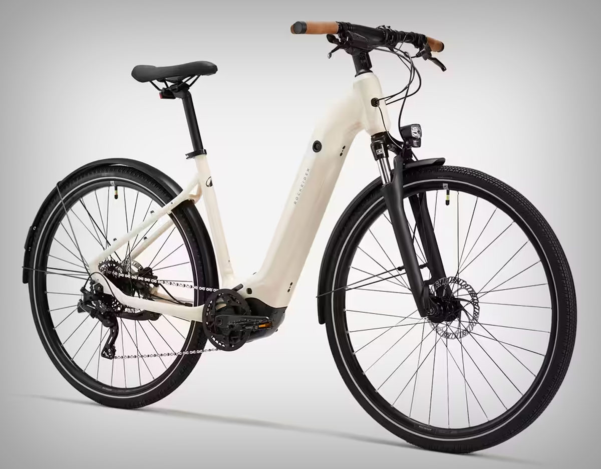 Rockrider E-Actv 500: la bicicleta eléctrica ideal (y económica) para explorar carreteras y senderos