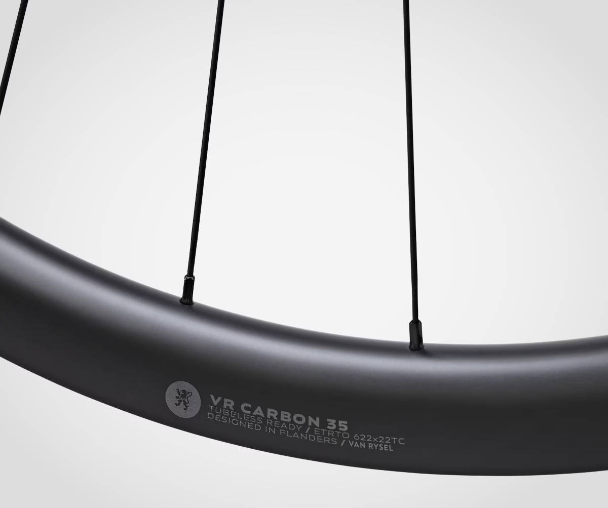 Ruedas de carbono VR 35. Imagen: Decathlon