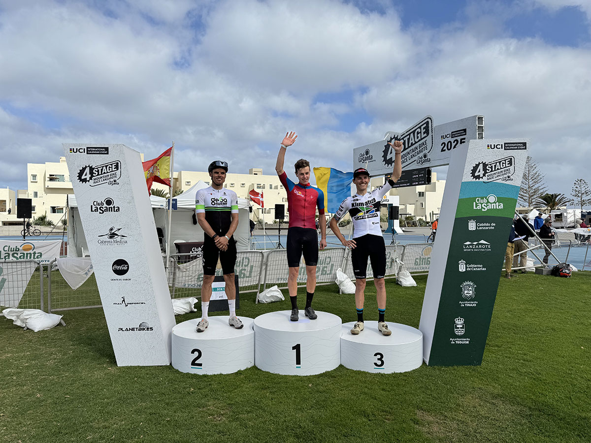 Tim Smeenge y Tessa Kortekaas dominan la segunda etapa de la 4 Stage MTB Race Lanzarote 2025