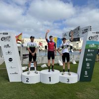Tim Smeenge y Tessa Kortekaas dominan la segunda etapa de la 4 Stage MTB Race Lanzarote 2025