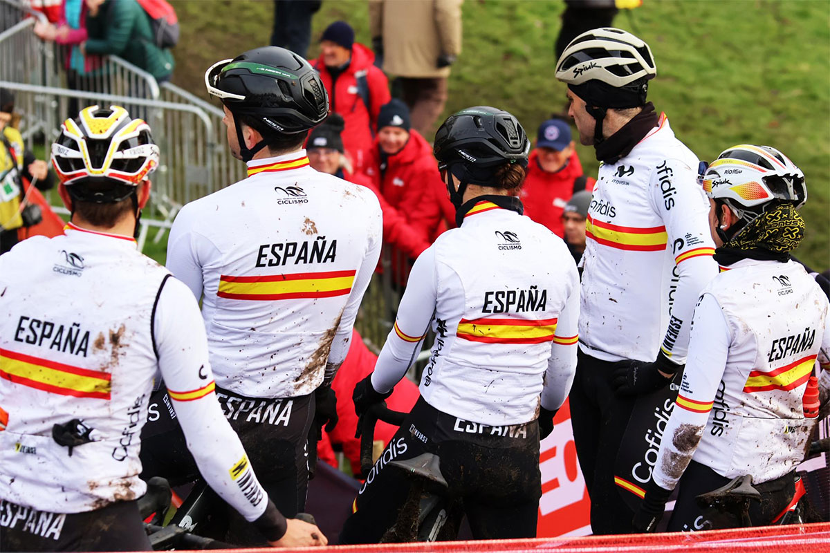 La Selección Española termina octava en el Team Relay del Mundial de Ciclocross de Liévin 2025