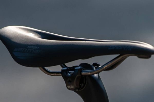 Selle San Marco Shortfit 130: el sillín más estrecho para ciclistas que buscan velocidad y precisión