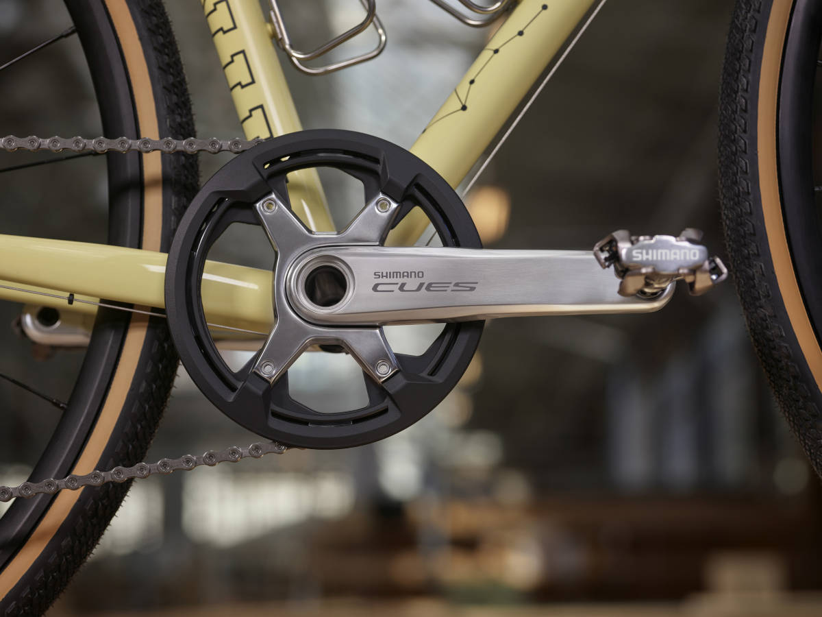 Grupo Shimano CUES en aluminio pulido. Imagen: Shimano