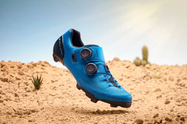 Shimano presenta las zapatillas RX910 S-PHYRE: máxima eficiencia en gravel con el nuevo sistema de calas Pontoon