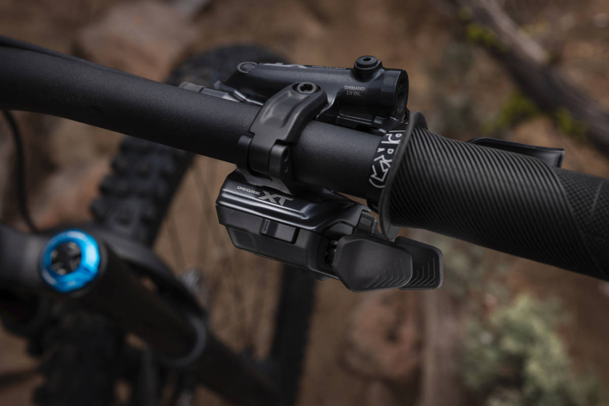 Mando XT M8200 Di2. Imagen: Shimano