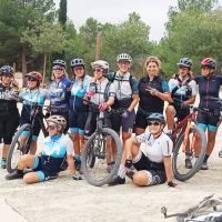 Sofía Rodríguez impulsa el ciclismo femenino en Petrer con una quedada del programa Women In Bike
