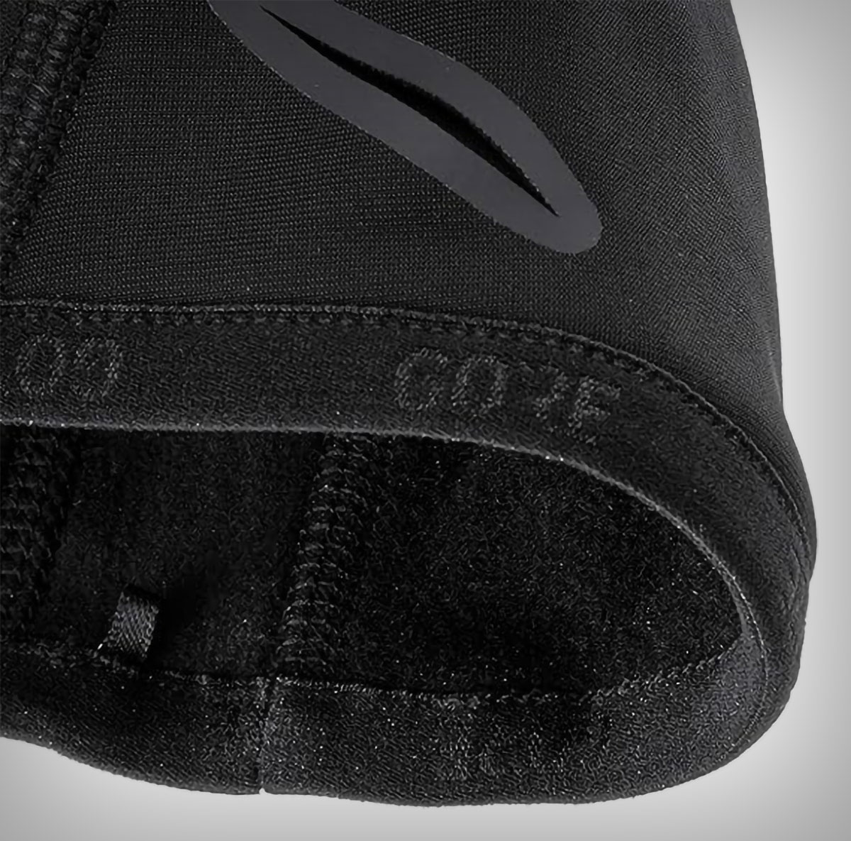 Adiós al frío en la cabeza (y las orejas) con el sotocasco Gore Wear M Windstopper Thermo