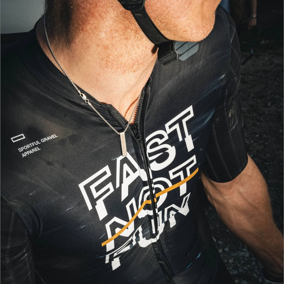 Sportful Fast Not Fun G-Suit. Imagen: Sportful