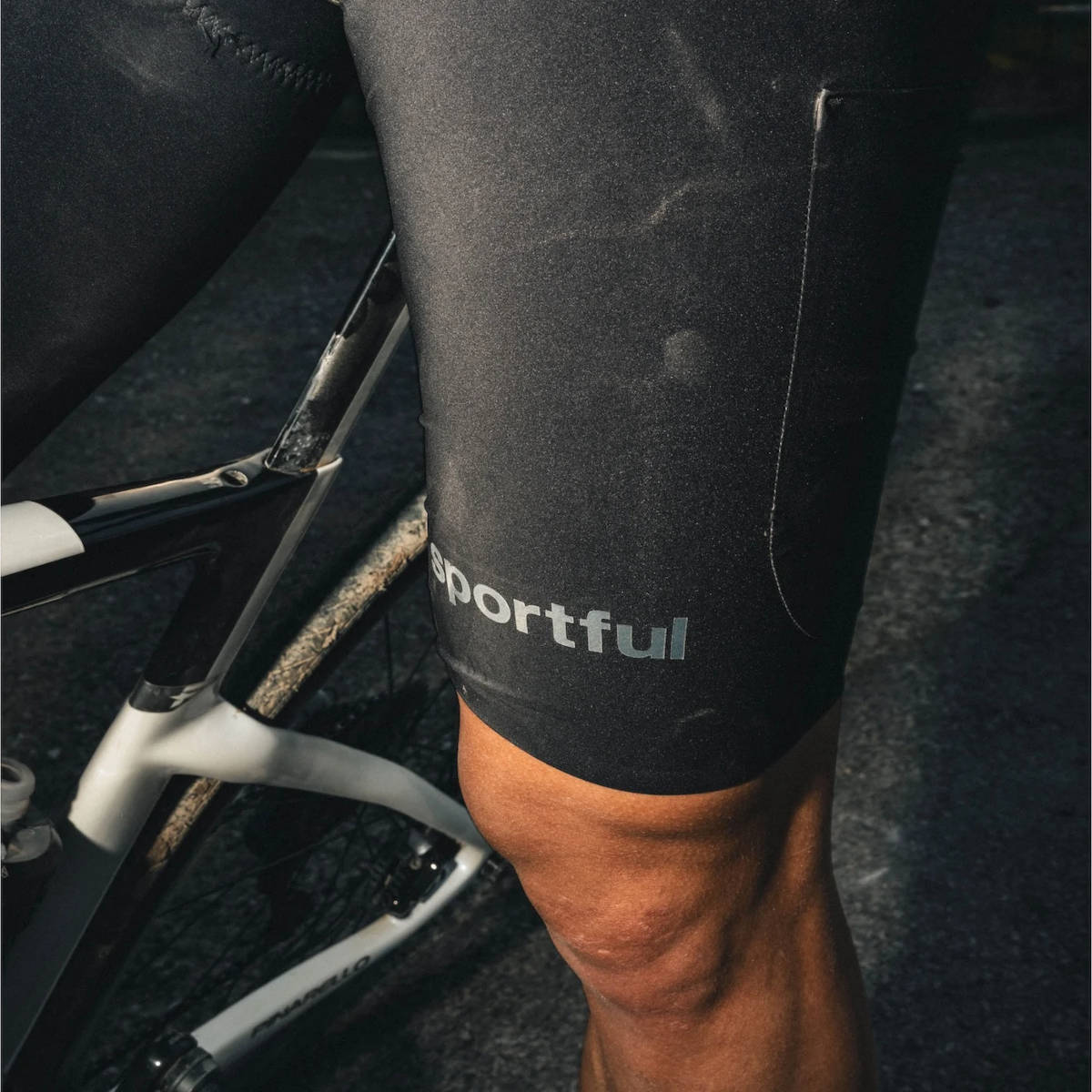 Sportful Fast Not Fun G-Suit. Imagen: Sportful
