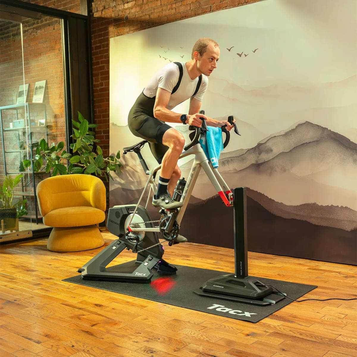 Tacx Alpine: llega el simulador de pendientes más avanzado para los rodillos NEO 3M y NEO 2T