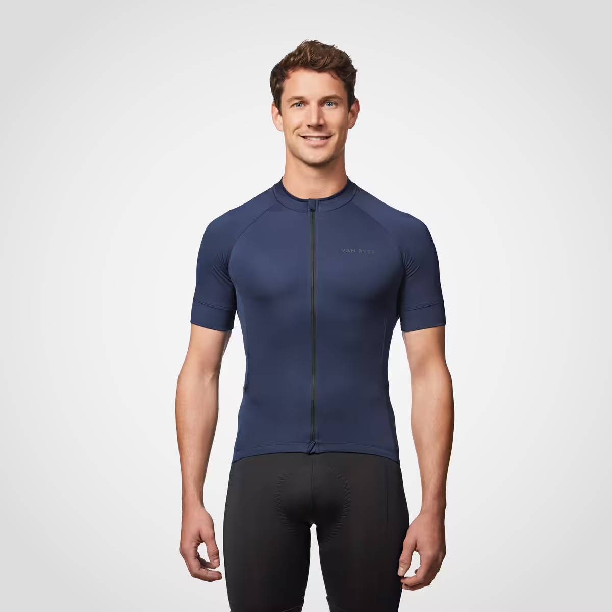 Van Rysel Discover: un maillot elegante y económico para iniciarse en el ciclismo en verano