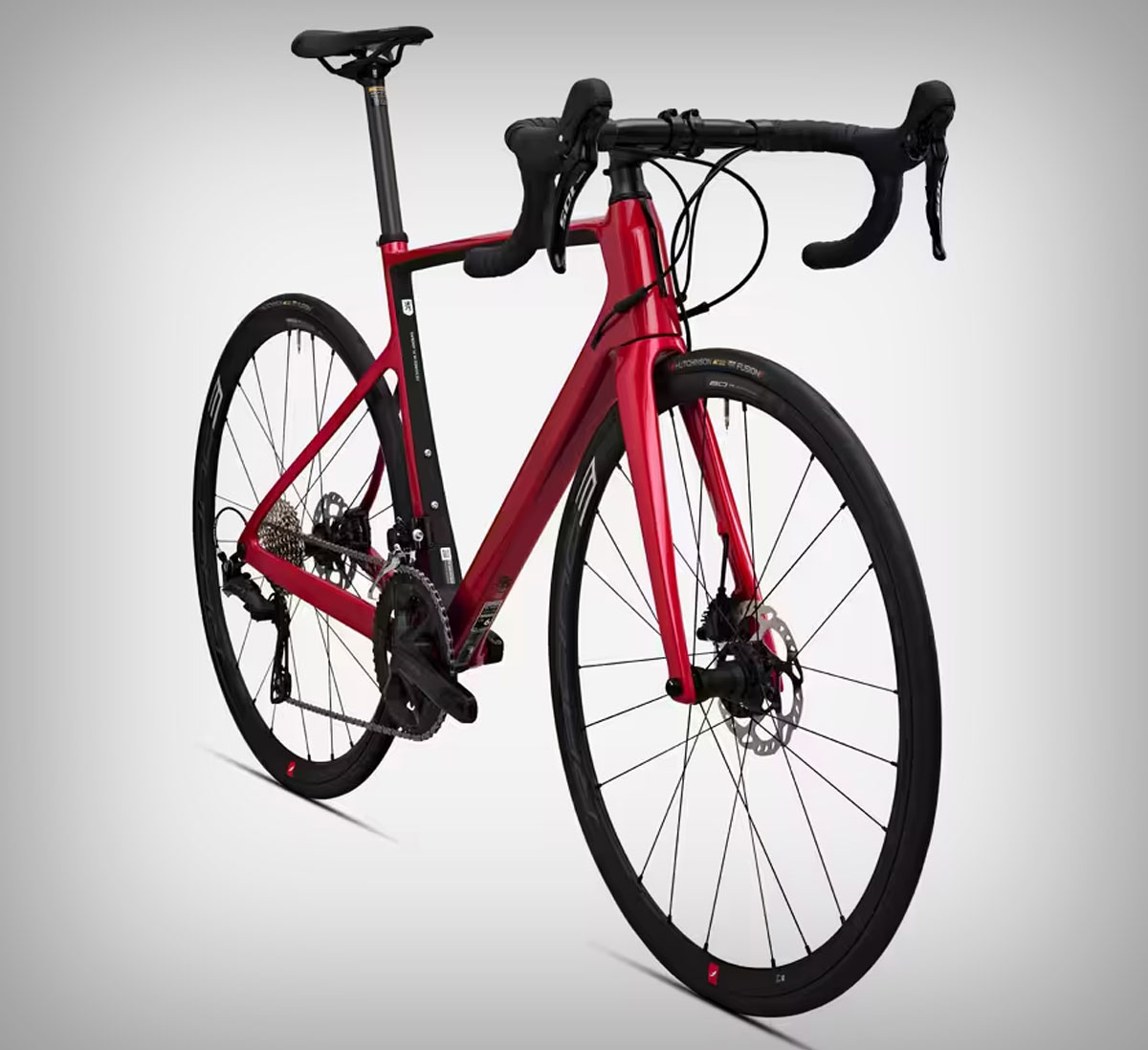 Van Rysel EDR CF Shimano 105. Imagen: Decathlon