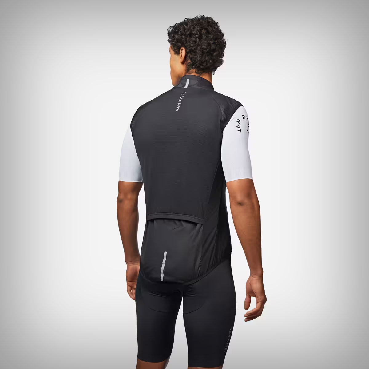 Chaleco Van Rysel RCR Ultra-Light. Imagen: Decathlon