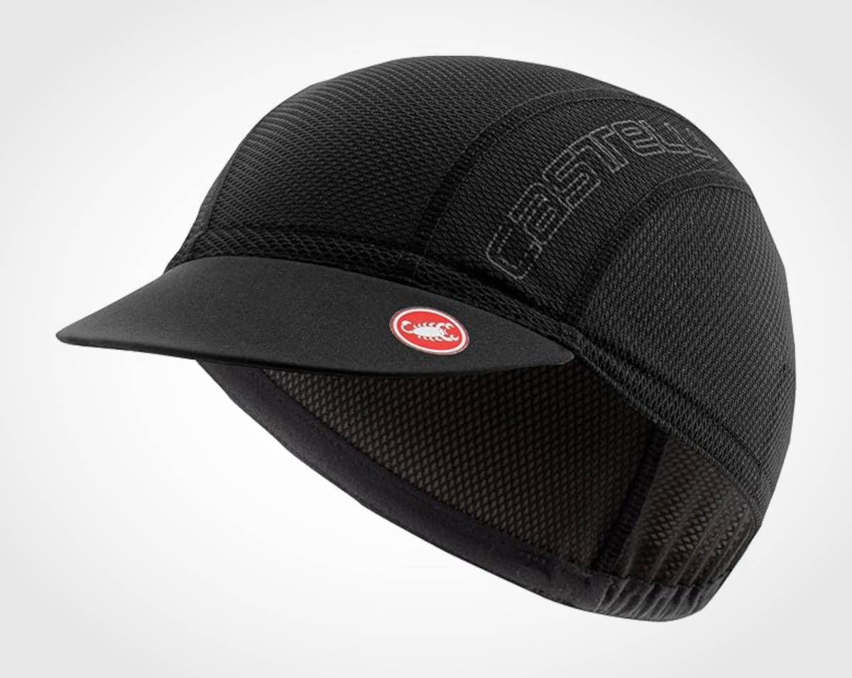 La gorra ciclista: un accesorio clave para protegerse del sol y el calor veraniego
