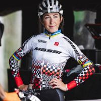 Yana Belomoina: la resiliencia sobre dos ruedas que inspira a Ucrania