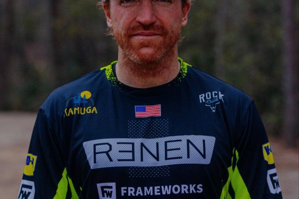 Aaron Gwin refuerza el Frameworks Racing / TRP para las temporadas 2026 y 2027