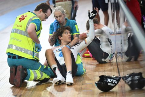 El accidente más insólito del año en ciclismo en pista deja a Moritz Mauss al borde del desastre