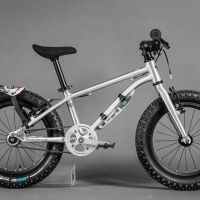 Ass Savers entra en el ciclismo infantil con Bumbinos, unos guardabarros pensados para acabar con el barro