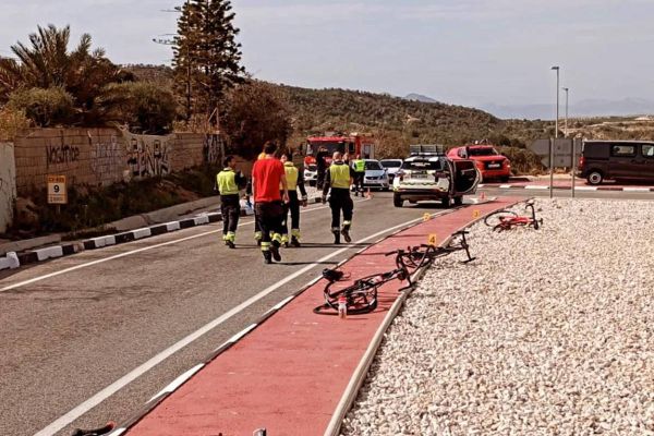 Atropello en Orihuela: el vídeo que muestra cómo una cadena de fallos vuelve a golpear al ciclismo en carretera